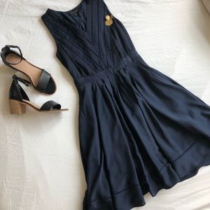 Banana Republic • Gorgeous Navy Dress